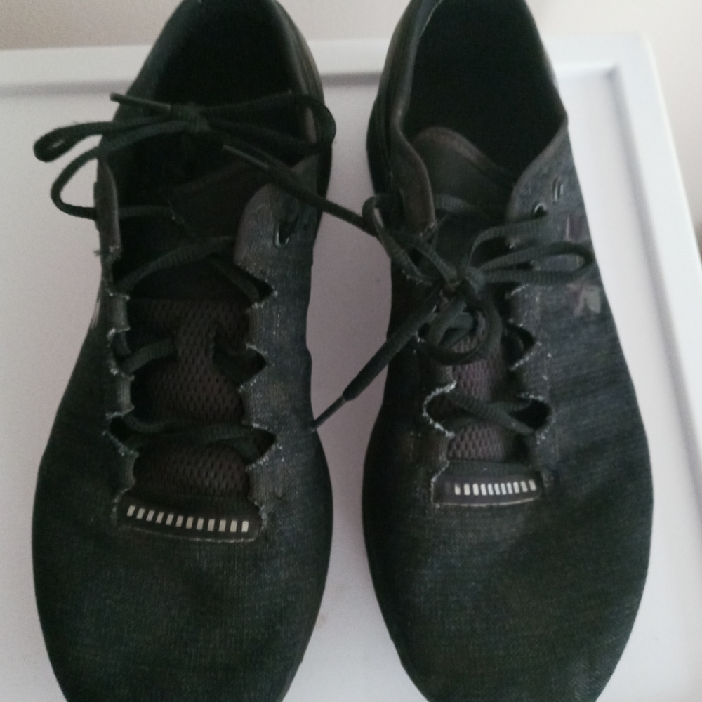 Underarmour mens shoes